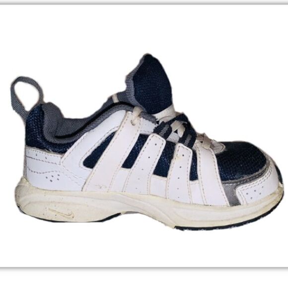 Boys Nike Advantage Runner shoes size 7c - Picture 2 of 6